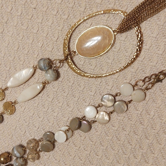 Jules B Beaded Necklace and bracelet bundle with earrings - Picture 7 of 10